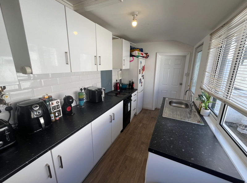 4 Bedroom, 16 Baggholme Road, Lincoln - Bills Inclusive - Thumbnail 3